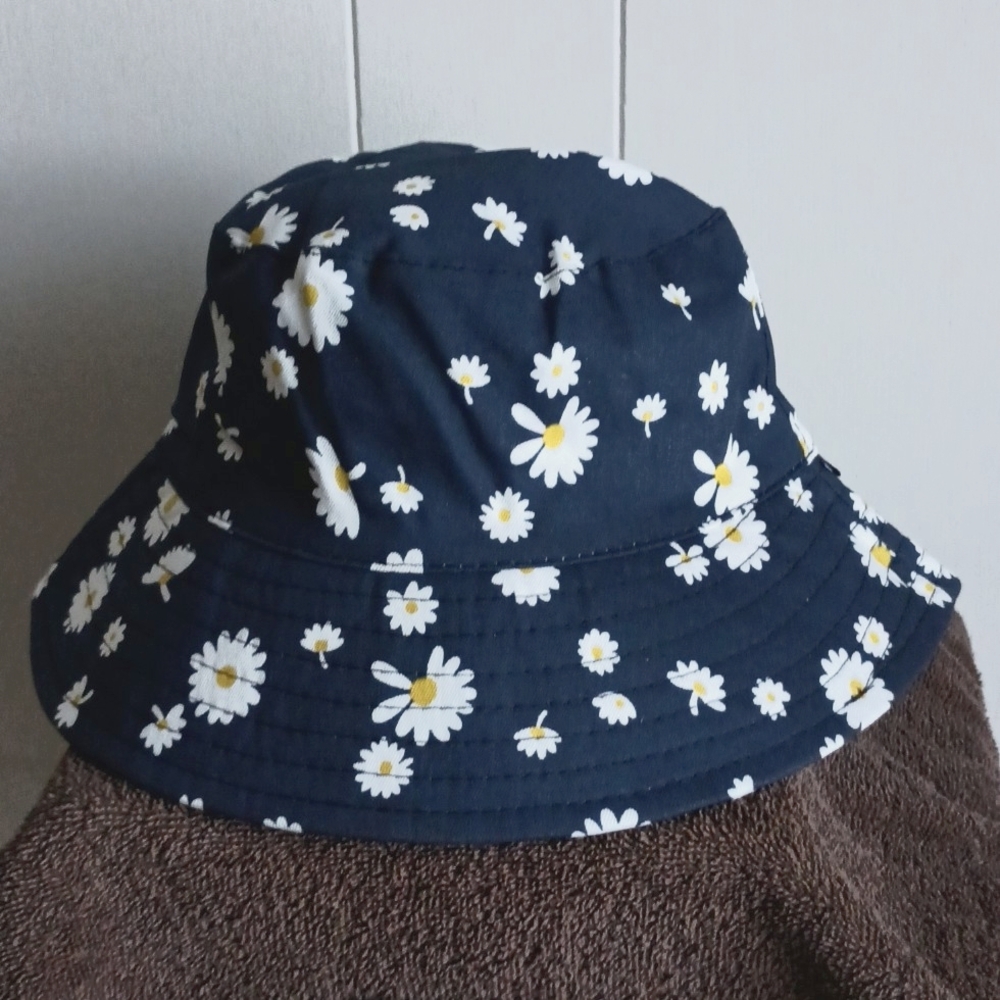 Women's Daisy Bucket Hat